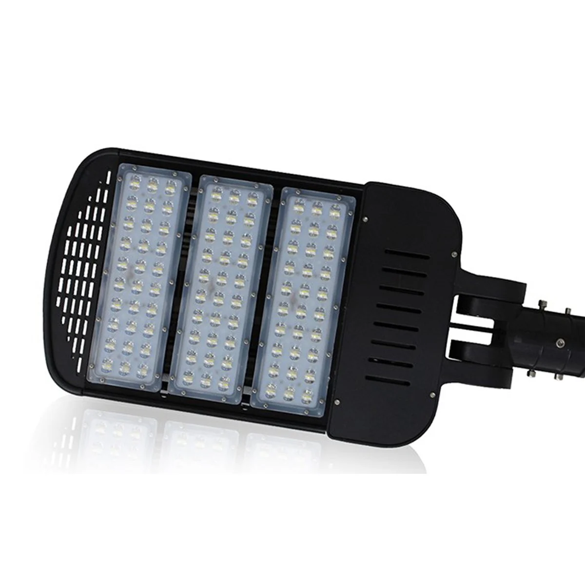 โคมไฟถนน LED Street Light 90w IWACHI (วอร์มไวท์) - Image 2