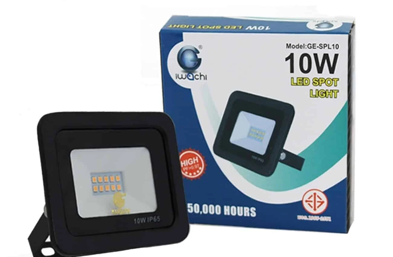 สปอร์ตไลท์ led 10w smd รุ่นบาง เดย์ไลท์ iwachi