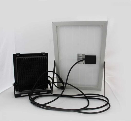 สปอร์ตไลท์ LED โซล่าเซลล์ 20w ยี่ห้อ Iwachi (แสงขาว) - Image 2